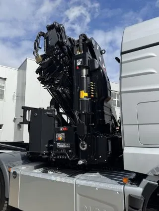 Stock TGS 33 480 8x4 H 4 BL CH 6017 97481 Foto 4